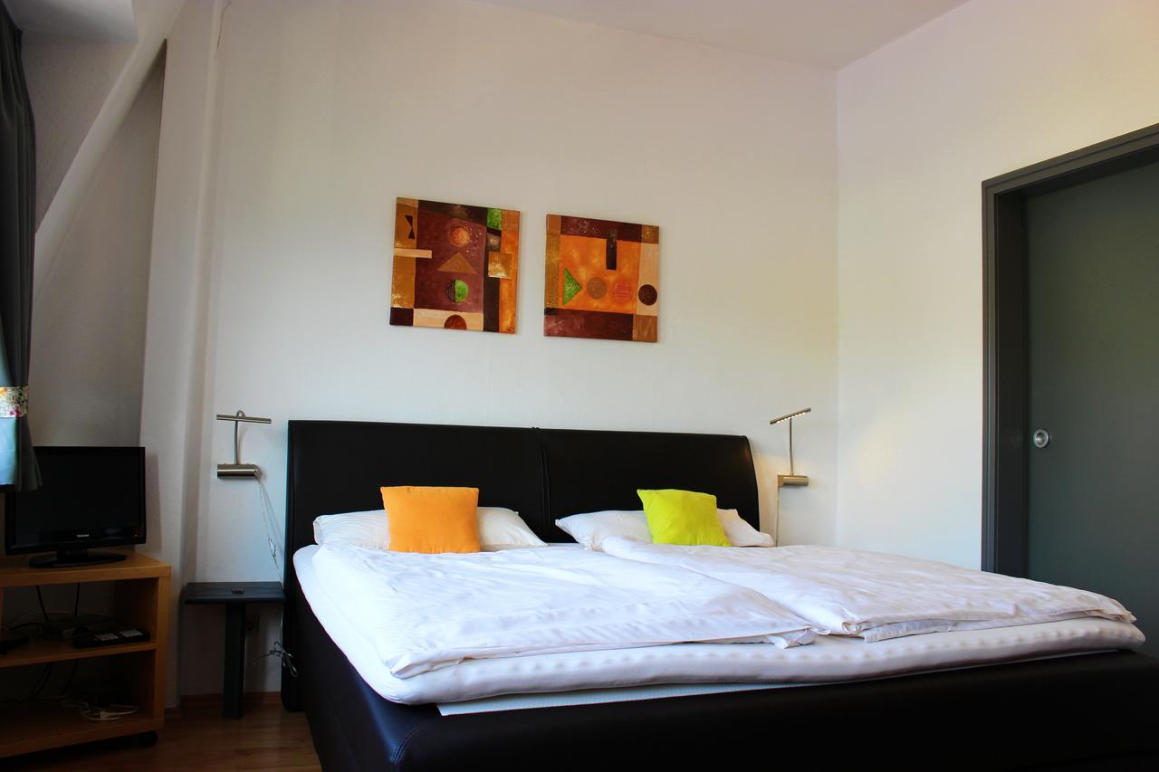 Pension Adelheid Moselhype&Wine Zell an der Mosel Exterior foto